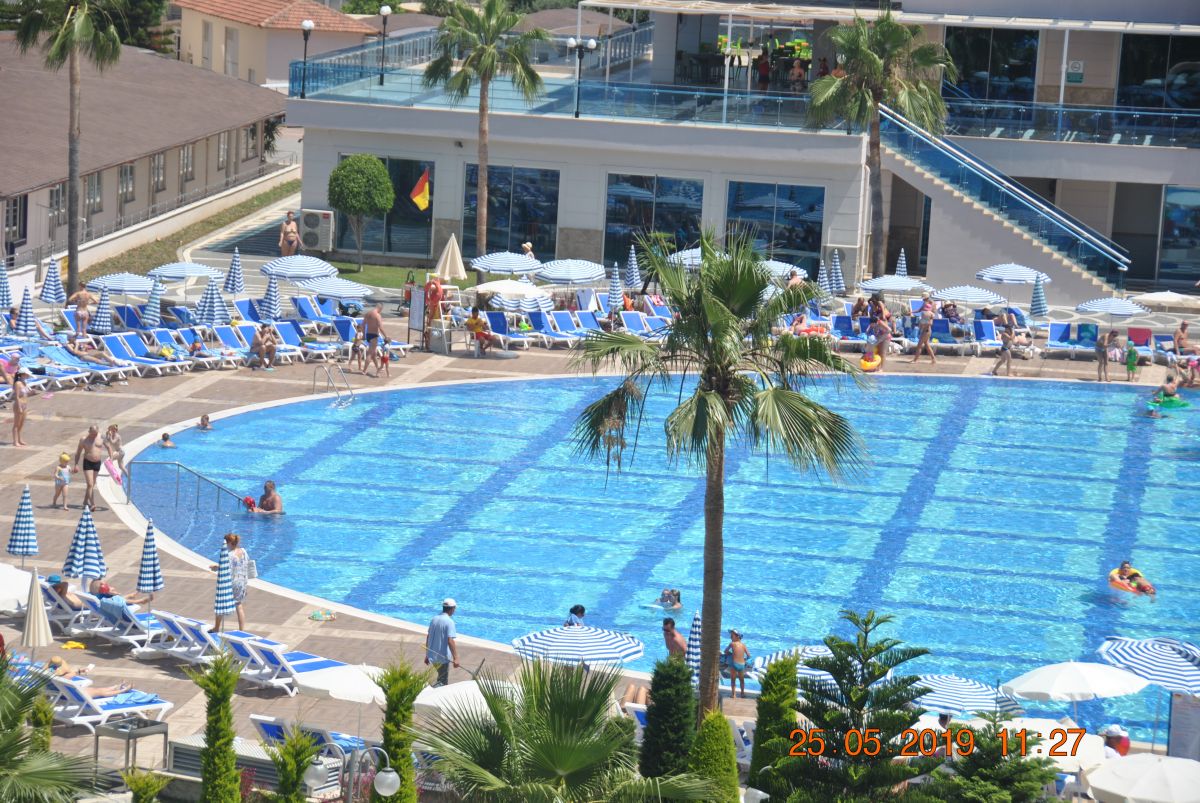 imagini hotel LONICERA RESORT